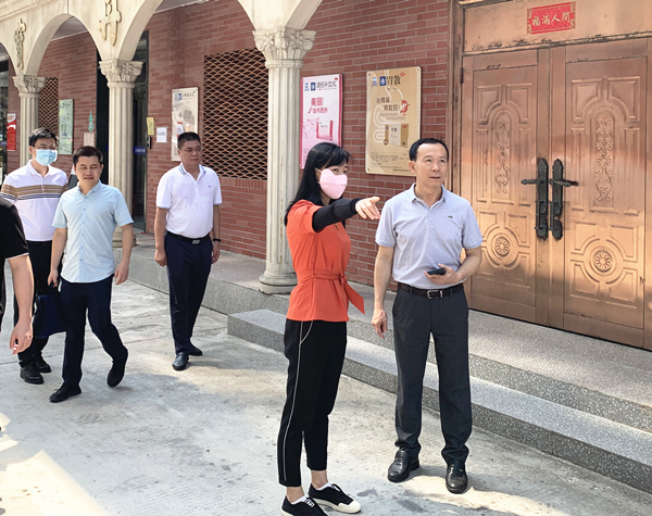 厦门市国资委党委副书记、二级巡视员陈华莅临沙坡尾·吃堡开展文明创建督导检查和调研指导工作1.jpg